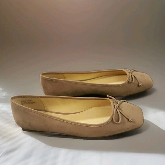 Liz Claiborne 8M Ballet Flats Tan Suede Square Toe Flushing Slip On Memory Foam - Picture 6 of 11